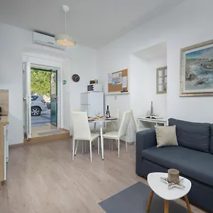 Naval Apartment